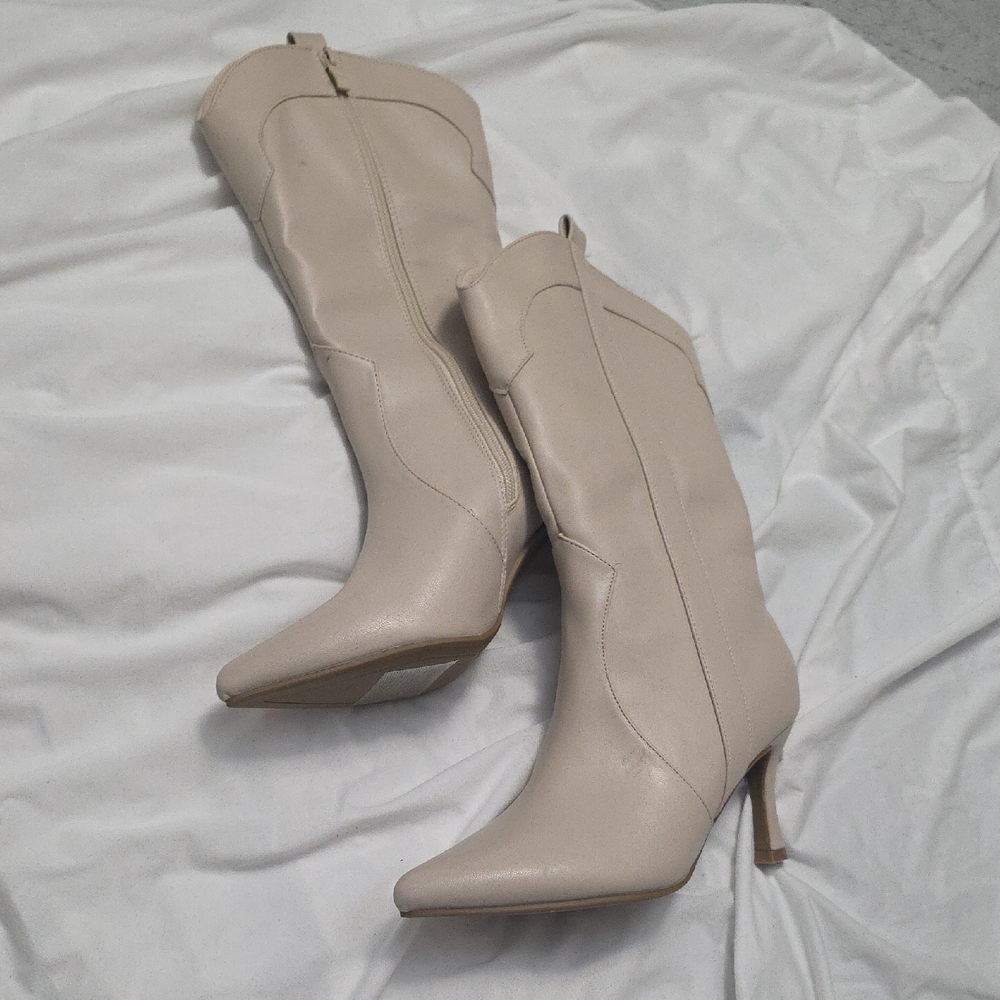 TOP Moda Cream Heeled Boots